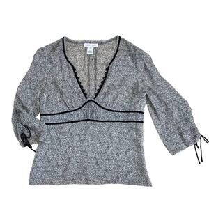 white house black market silk sheer blouse v neck  trim ivory black Sz Small